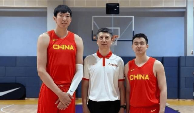 不争气, 主席, 篮在出征亚