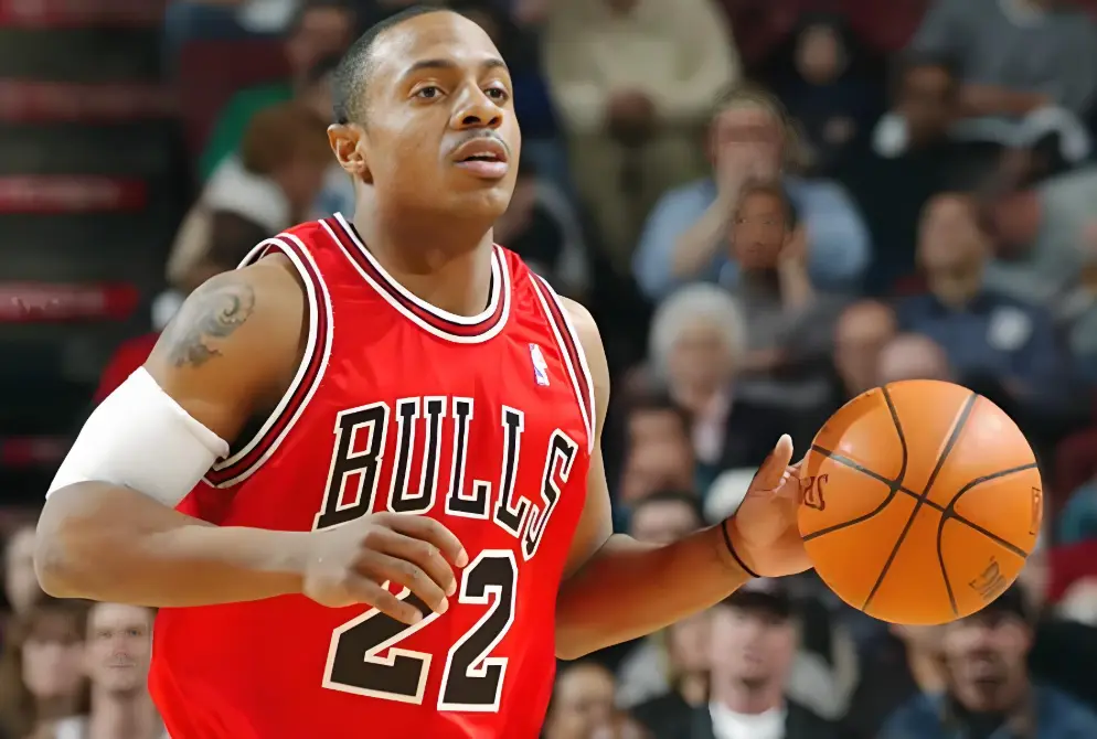 强赛, 杰伊, 这位