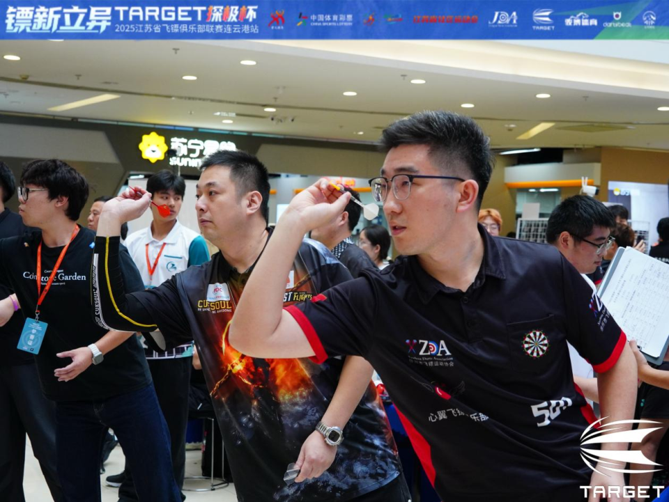 镖新立异, 运动协会供 镖新立异, 运动协会供