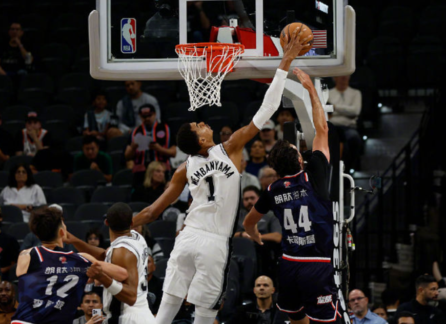 逄砚钧是, 三场NBA 逄砚钧是, 三场NBA