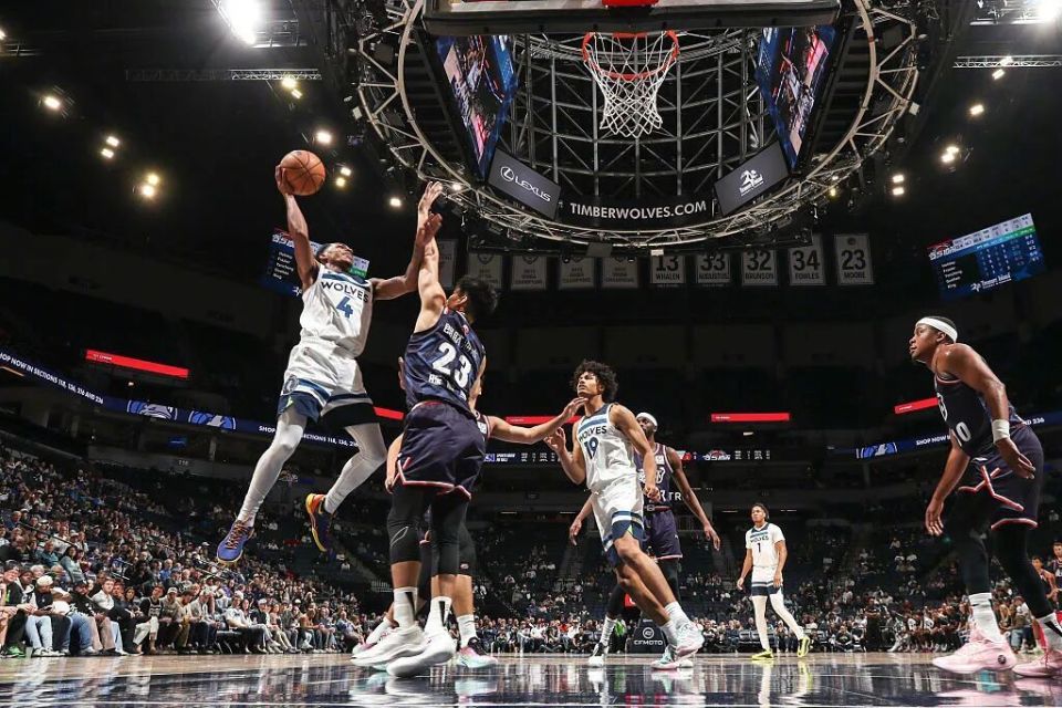 的国内球员, 重回NBA, 只拿了 的国内球员, 重回NBA, 只拿了